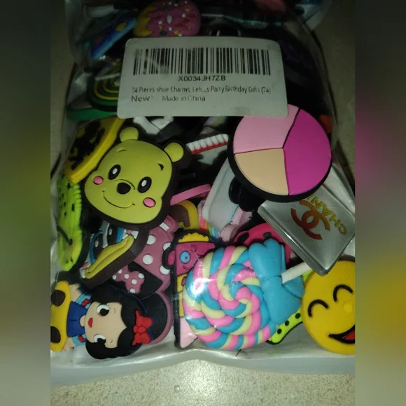 74 Pieces Pretty Shoe Charms  Mixed 😍 - Picture 4 of 5